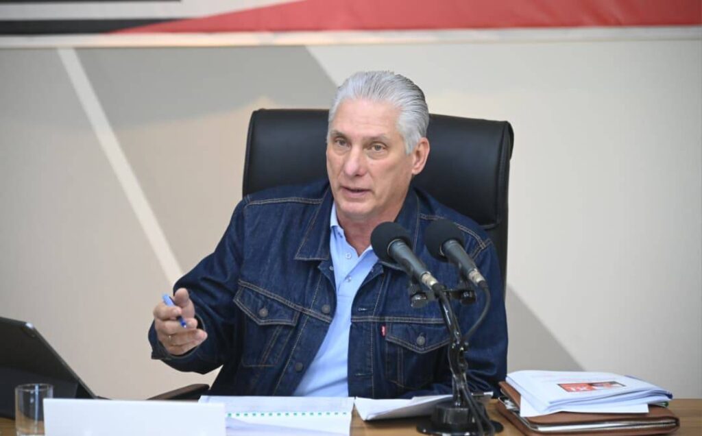 Díaz-Canel denuncia que EE.UU. busca "adueñarse" de Cuba mediante el asfixiamiento económico